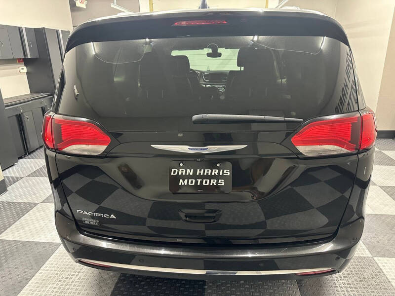 2018 Chrysler Pacifica Touring L