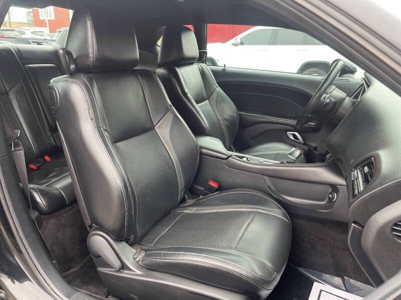 2015 Dodge Challenger SXT Plus