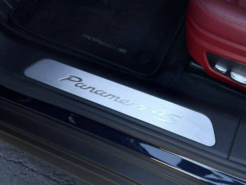 2018 Porsche Panamera 4S