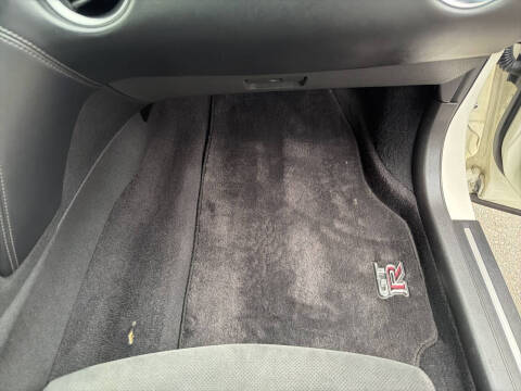 2013 Nissan GT-R Premium