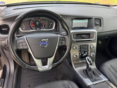 2016 Volvo V60 T5 Drive-E Premier