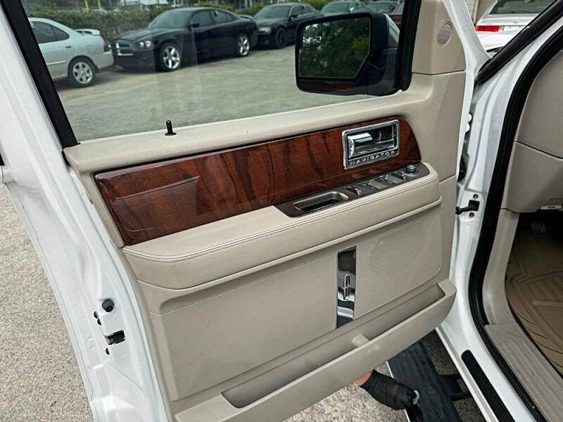 2012 Lincoln Navigator