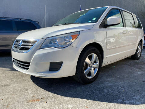 2009 Volkswagen Routan for sale at Eden Cars Inc in Hollywood FL