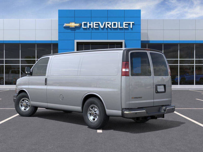 2025 Chevrolet Express 2500