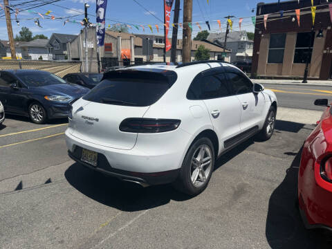 2017 Porsche Macan
