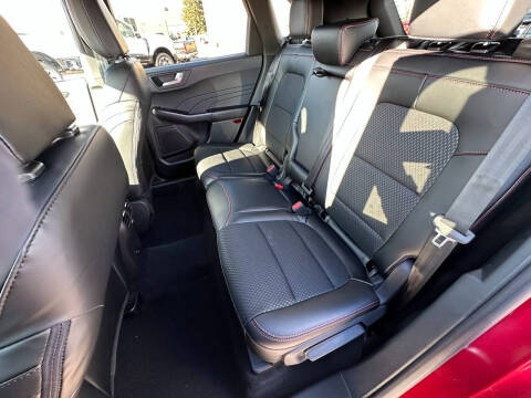 2026 Ford Escape Hybrid ST-Line Select