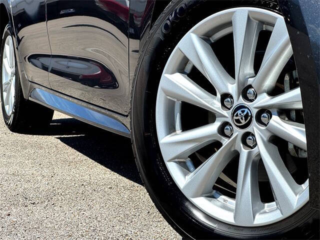 2025 Toyota Corolla Hatchback SE