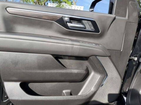 2025 Chevrolet Suburban LS