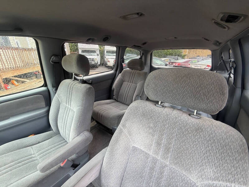 2003 Toyota Sienna CE