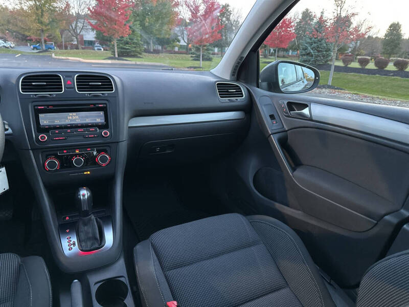 2014 Volkswagen Golf 2.5L PZEV