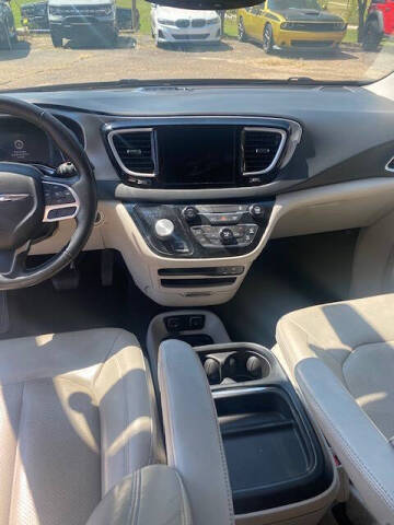 2020 Chrysler Pacifica Hybrid Touring L