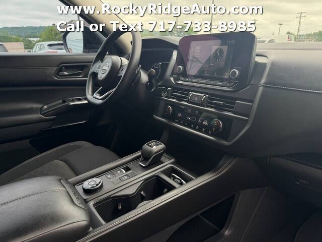 2024 Nissan Pathfinder S