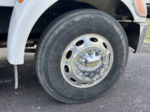 2006 Peterbilt 335 Mechanic's Truck