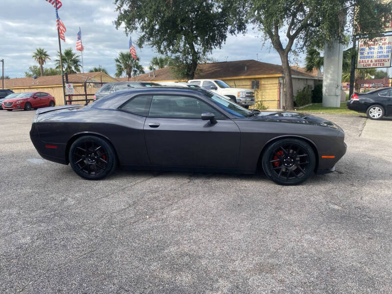 2015 Dodge Challenger SXT photo 5