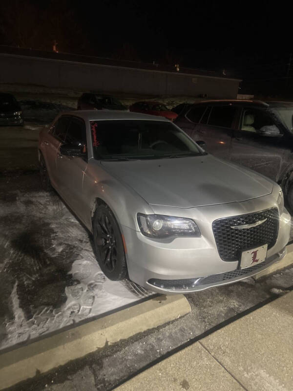 2019 Chrysler 300 Touring