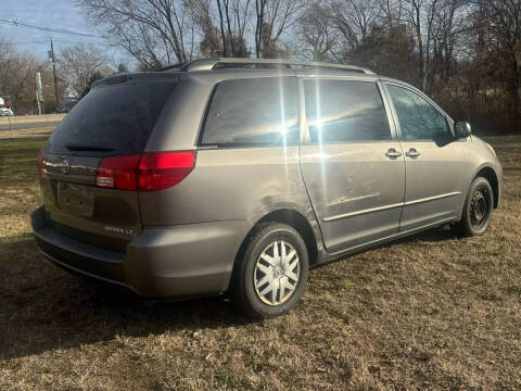 2004 Toyota Sienna