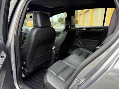 2010 Volkswagen GTI Base PZEV