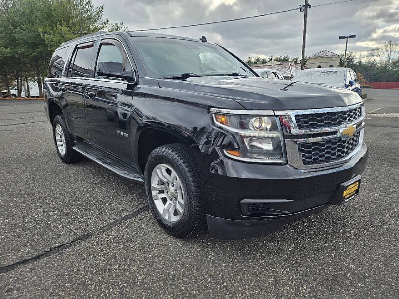 2015 Chevrolet Tahoe LT photo 3