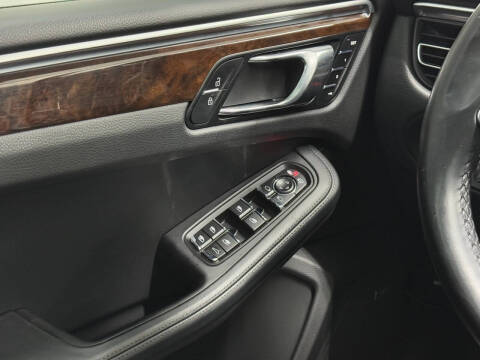 2020 Porsche Macan S