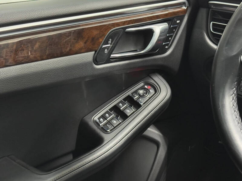 2020 Porsche Macan S