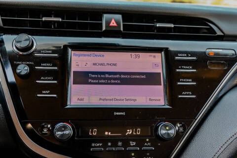 2020 Toyota Camry Hybrid LE