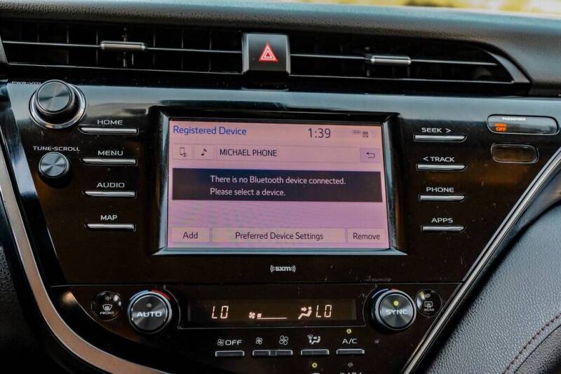 2020 Toyota Camry Hybrid LE