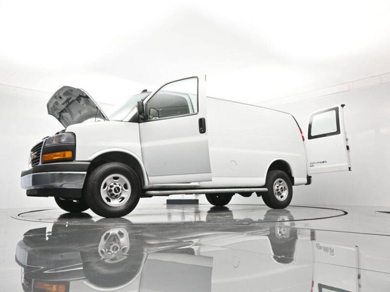 2024 GMC Savana 2500