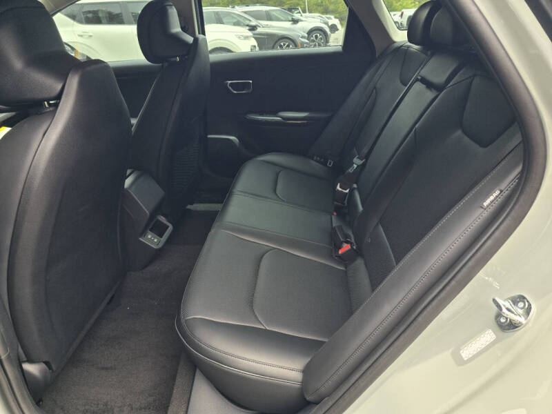 2026 Kia K4 Hatchback EX