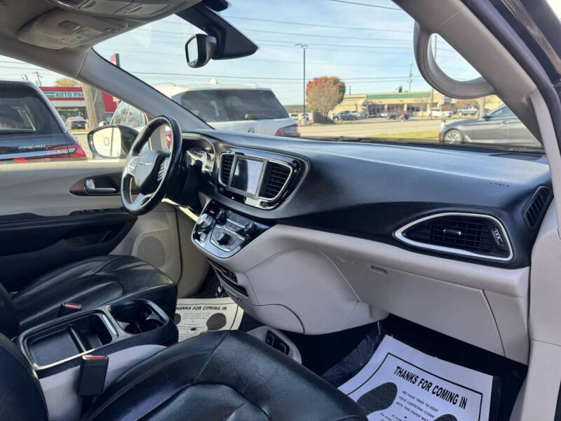 2019 Chrysler Pacifica Touring L