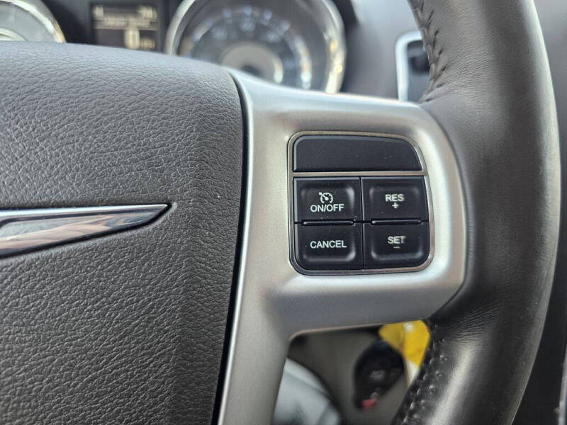 2016 Chrysler Town and Country Touring