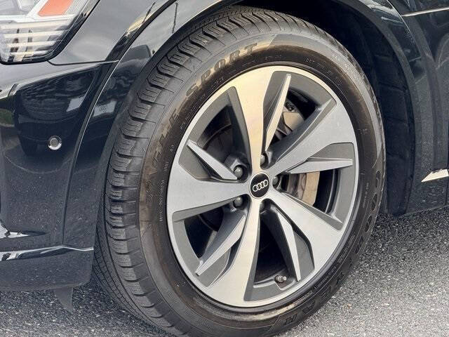 2024 Audi Q8 e-tron quattro Premium Plus