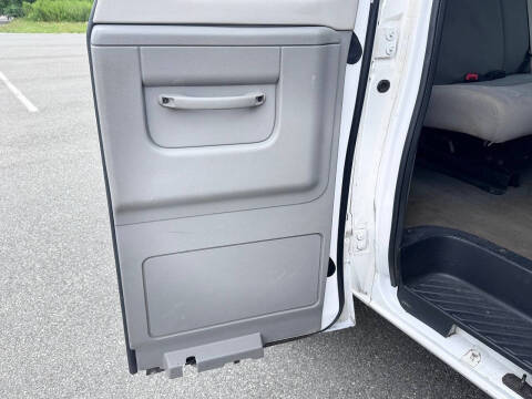 2010 Ford E-Series E-350 SD XLT