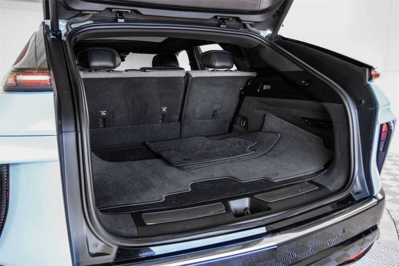 2024 Cadillac LYRIQ Tech