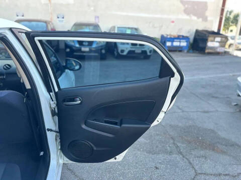 2013 Mazda MAZDA2 Touring