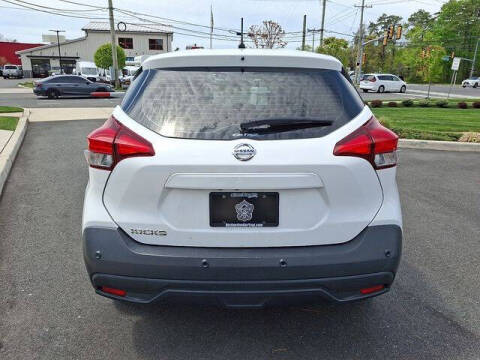 2020 Nissan Kicks S