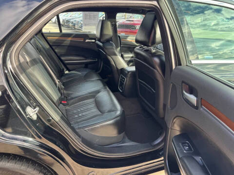 2017 Chrysler 300 C Platinum