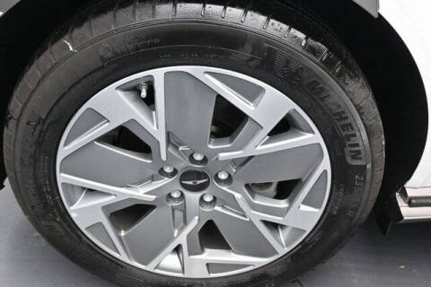 2025 Genesis GV60 Standard