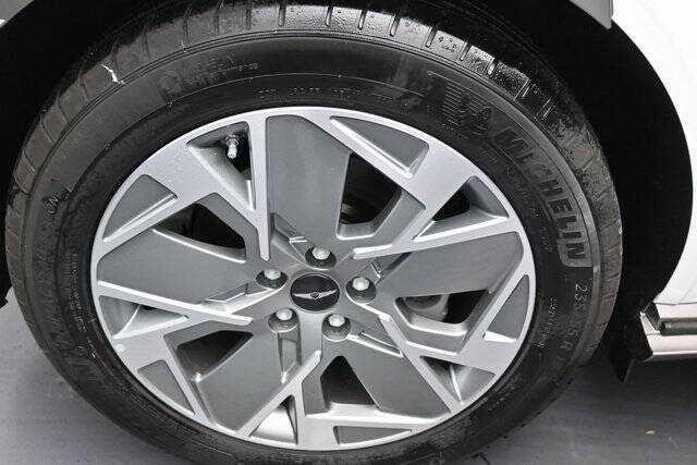 2025 Genesis GV60 Standard