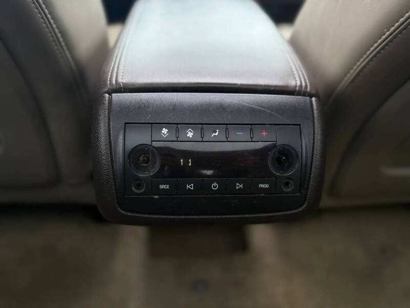 2013 GMC Acadia Denali