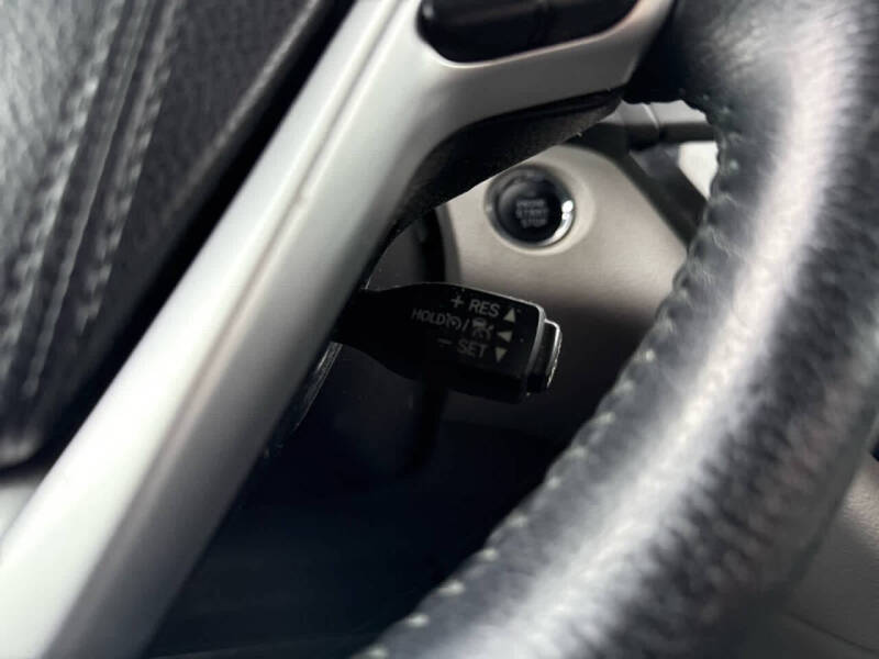 2018 Toyota Sienna XLE 7-Passenger Auto Access Seat