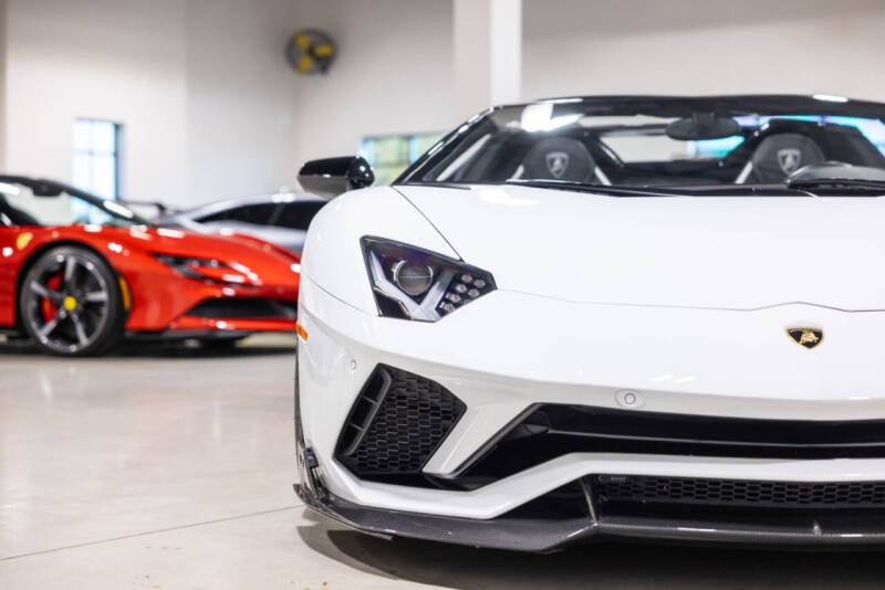 2019 Lamborghini Aventador LP 740-4 S