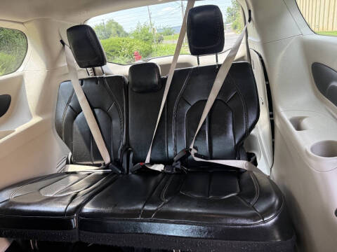 2020 Chrysler Voyager LXi