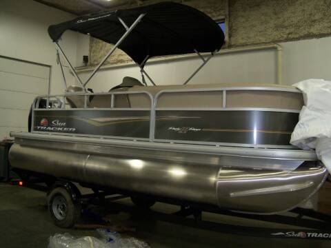 2022 SUNTRACKER PARTY BARGE for sale at Tyndall Motors in Tyndall SD