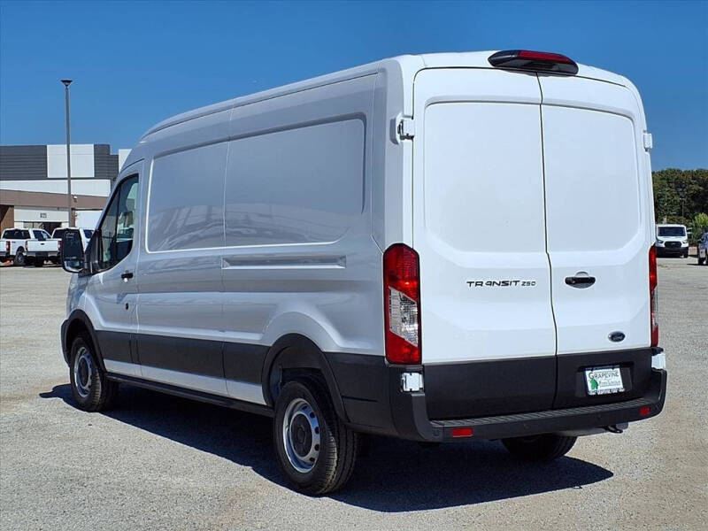 2025 Ford Transit 250
