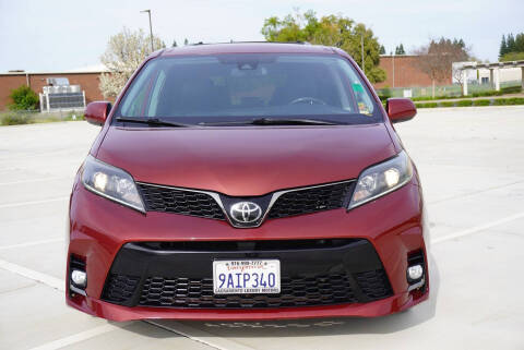 2020 Toyota Sienna SE 8-Passenger