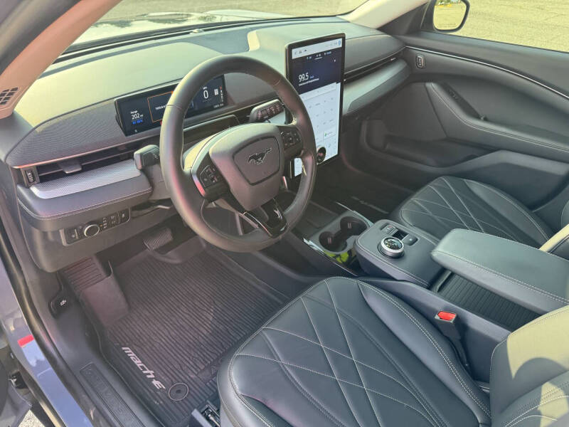 2023 Ford Mustang Mach-E Select