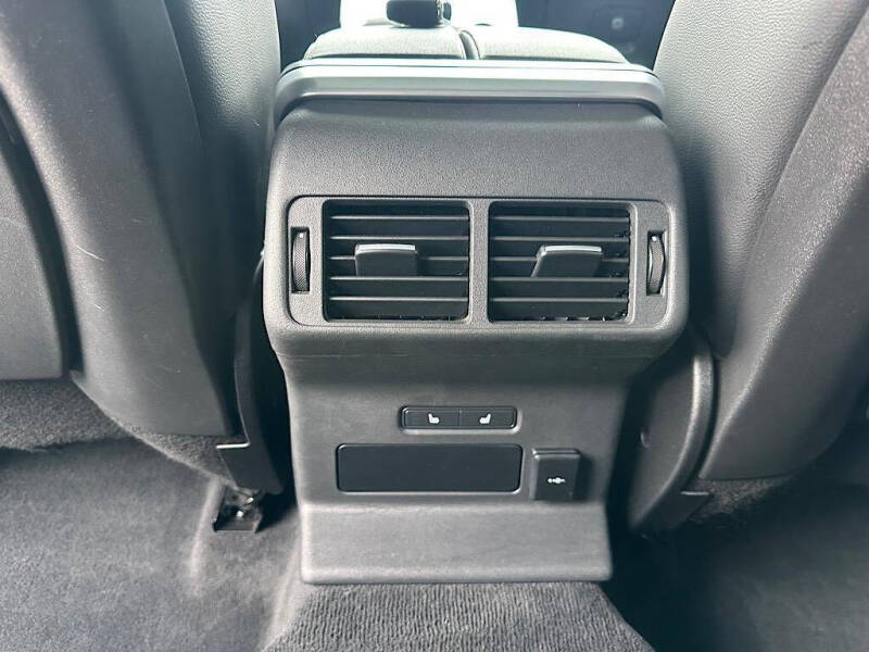 2023 Land Rover Range Rover Velar P250 R-Dynamic S