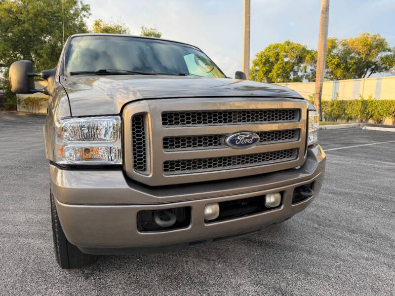 2005 Ford Excursion Limited