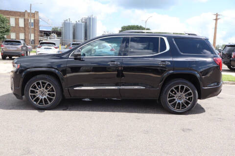 2023 GMC Acadia Denali