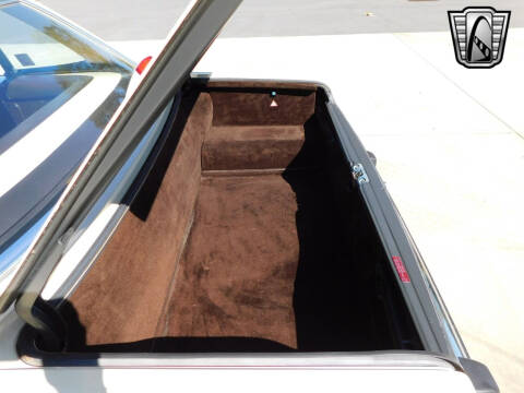 1987 Mercedes-Benz 560-Class 560 SL